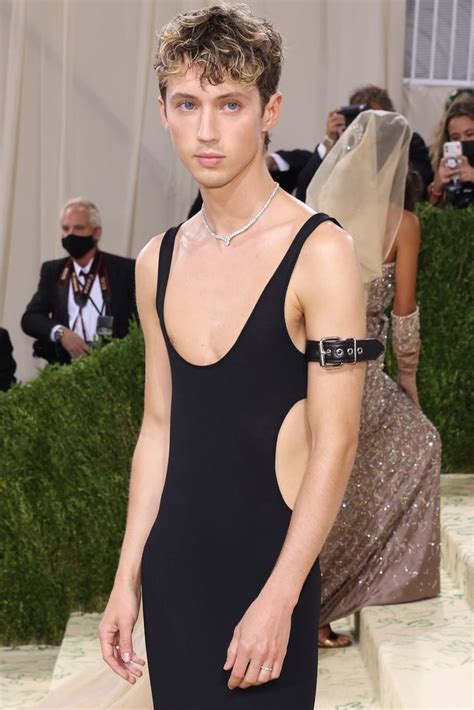 troye sivan Met Gala